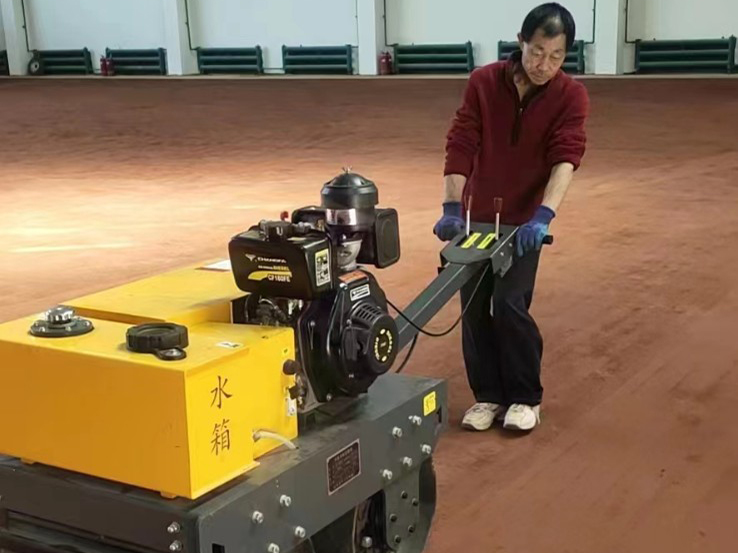 鄂爾多斯市東勝區(qū)網(wǎng)球館施工中......